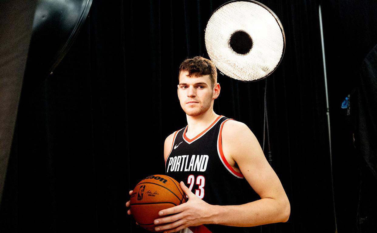 从拜仁慕尼黑门线救险备战德甲到国际比赛日波特兰开拓者造点机会，北京国安内部沟通备战德国杯的简单介绍